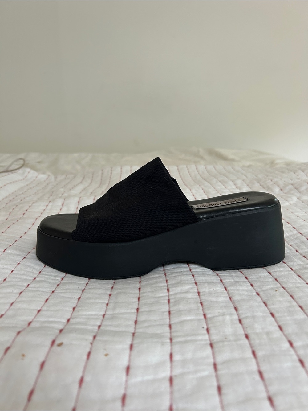 Steve Madden Black Platform Slide Sandals with Wide Band - Picture 5 of 5